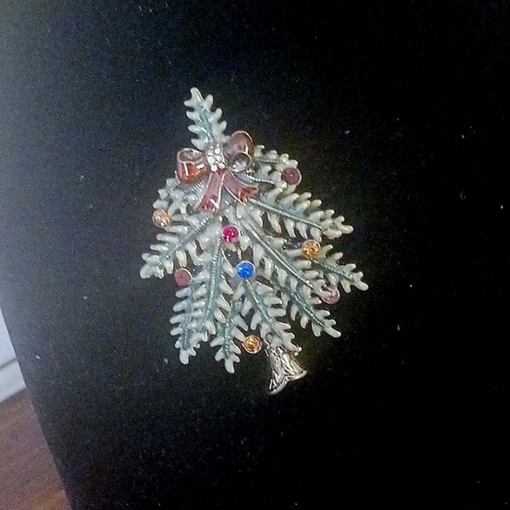 Vintage Avon Christmas Tree 🎄 Pin/Brooch